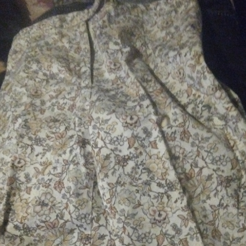 White Stag Cream and Brown Capris with Floral Pattern
